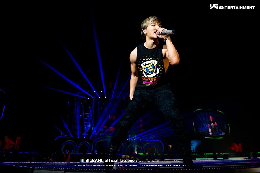 pics - [Pics] Fotos oficiales del Alive Tour 2012 - Special Final In Dome (Osaka, Japón)~  Tumblr_me2xazZLC71rt0v7do4_1280