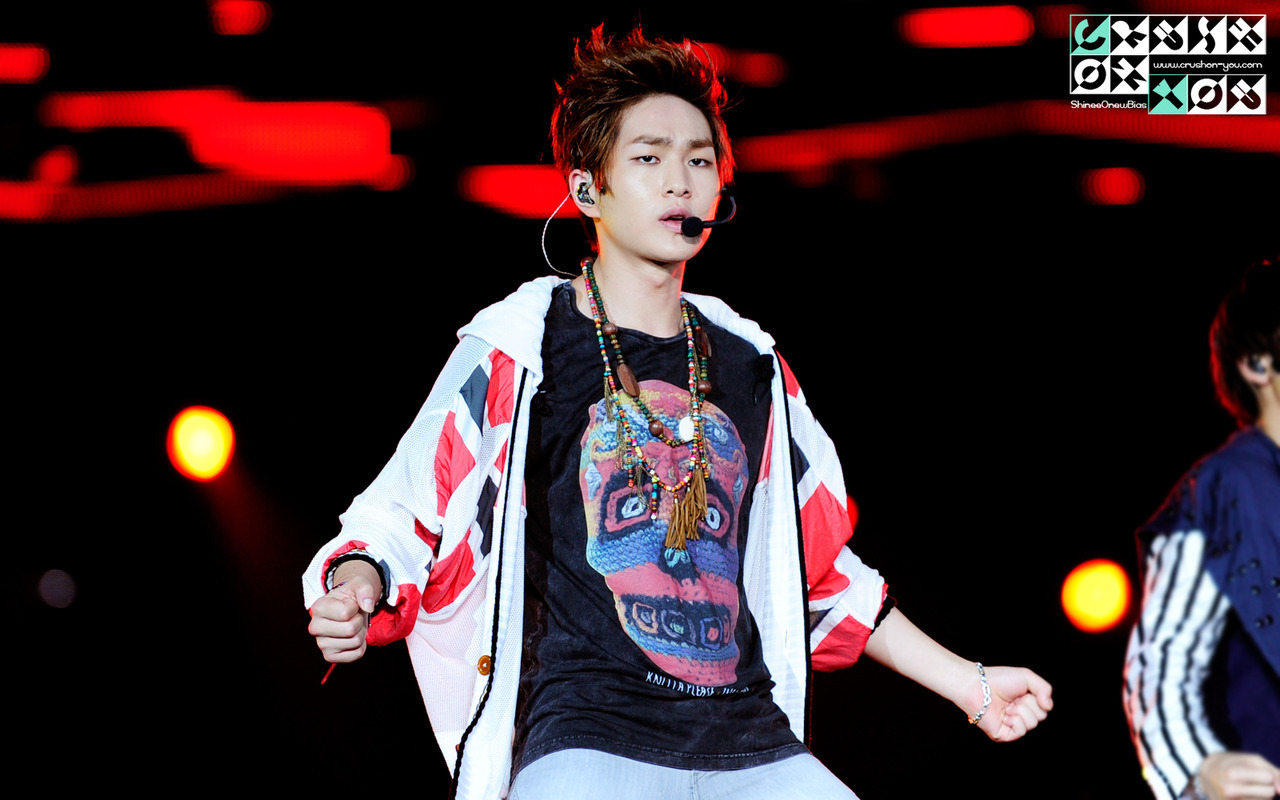 121125 Onew @ SMTOWN Bangkok Tumblr_me54s0fwGg1rtjlxyo1_1280