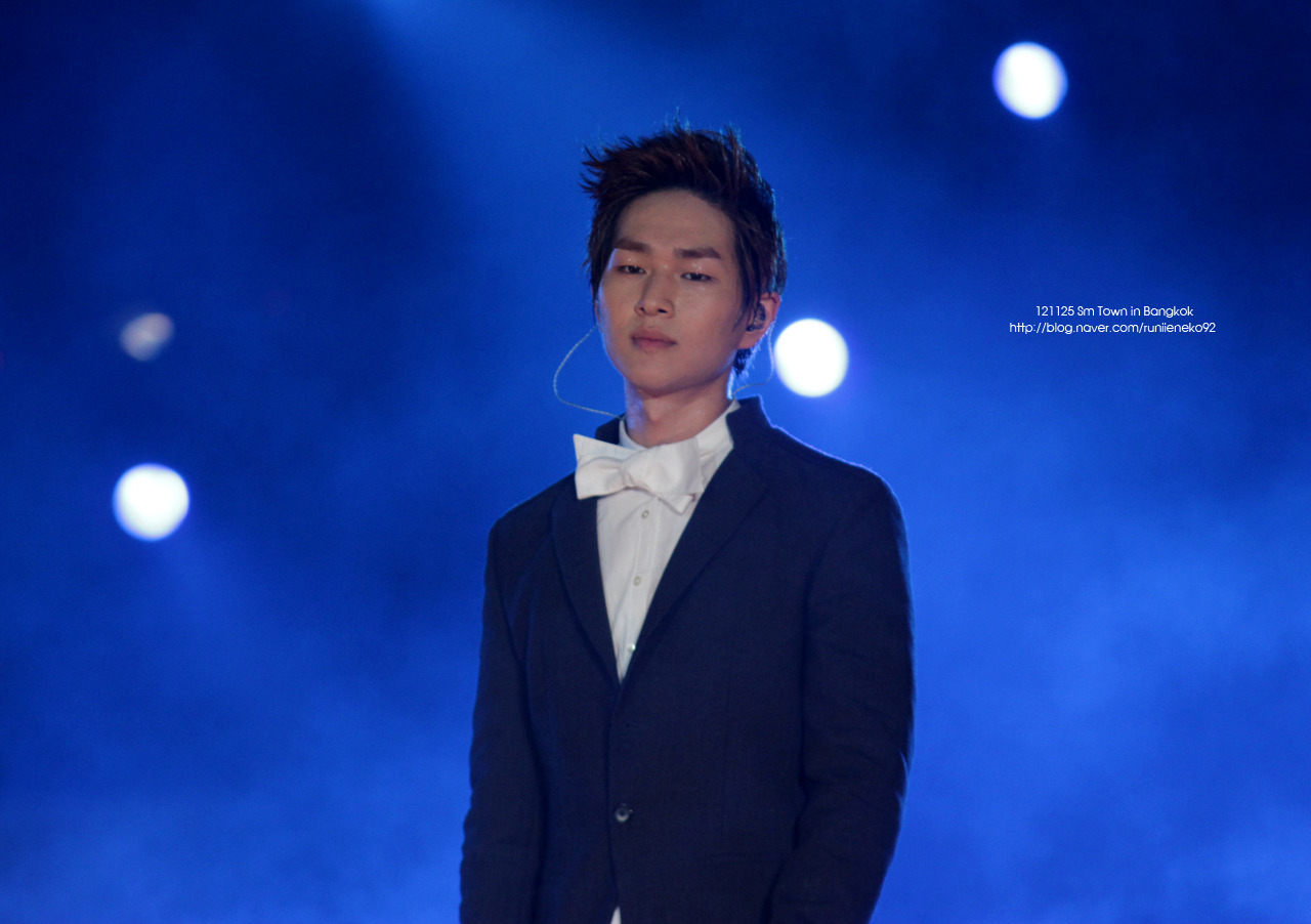 121125 Onew @ SMTOWN Bangkok Tumblr_me71k79MGQ1rtjlxyo1_1280