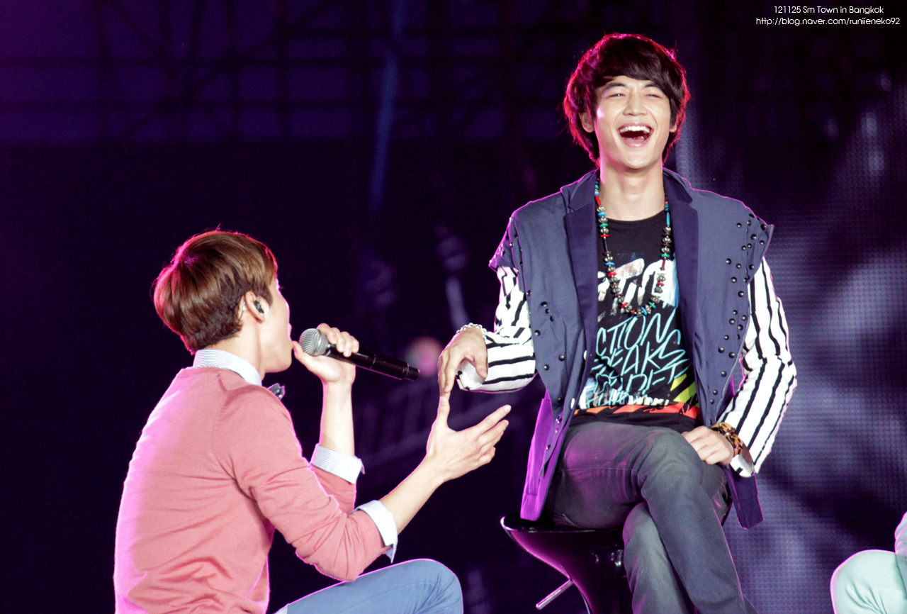 121125 Minho @ SMTOWN Bangkok Tumblr_me72rdowBn1rsplwwo1_1280