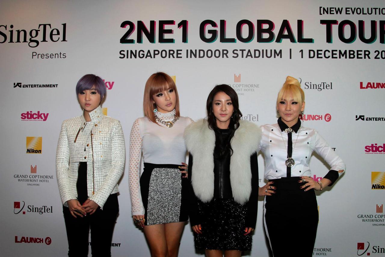 [Interview] Conférence des 2NE1 à Singapour. Tumblr_meah5mUJ3l1qzjb8ko2_1280