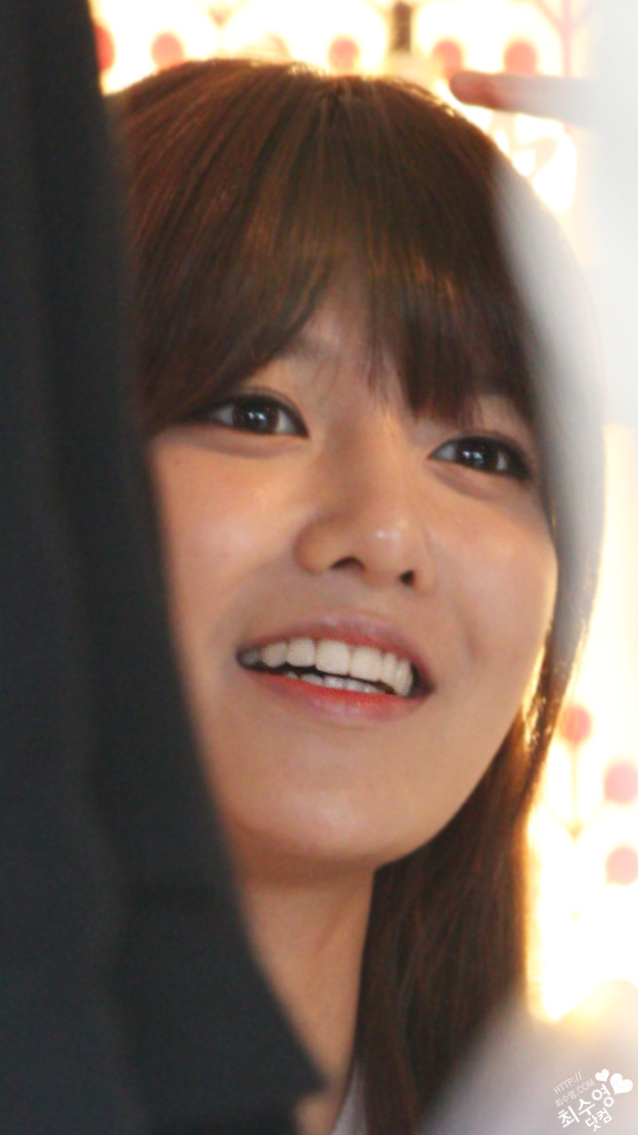 [PIC][01-12-2012]SooYoung xuất hiện tại buổi fansign cho thương hiệu mỹ phẩm "LLang" vào chiều nay Tumblr_mecrdpx3ov1rs68xto2_1280