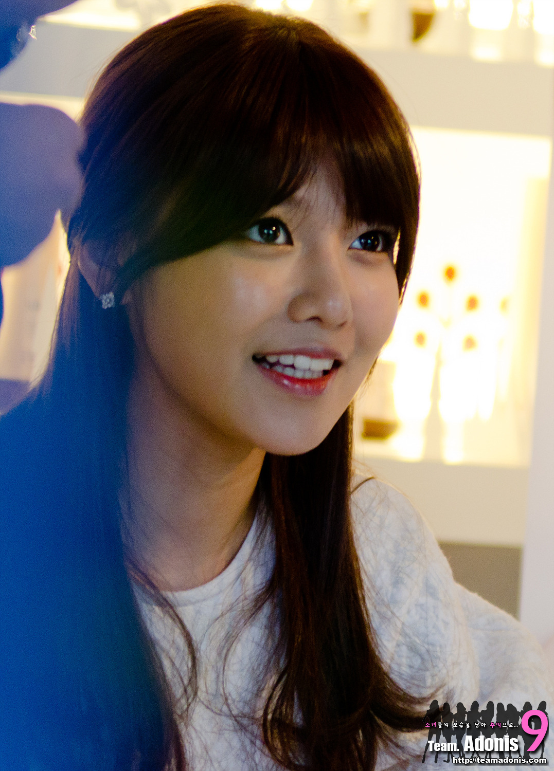 [PIC][01-12-2012]SooYoung xuất hiện tại buổi fansign cho thương hiệu mỹ phẩm "LLang" vào chiều nay Tumblr_mect3vEVvp1qc9m5do1_1280