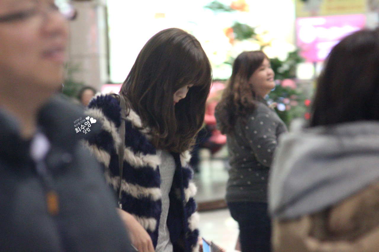 [PIC][04-12-2012]SNSD khởi hành đi Nhật Bản vào tối nay Tumblr_meibfekwSu1rs68xto1_1280