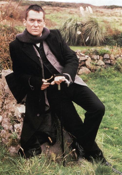 Jeremy Brett KÉPEK, FOTÓK - Page 3 Tumblr_meiq8eS6rg1rukxieo1_500