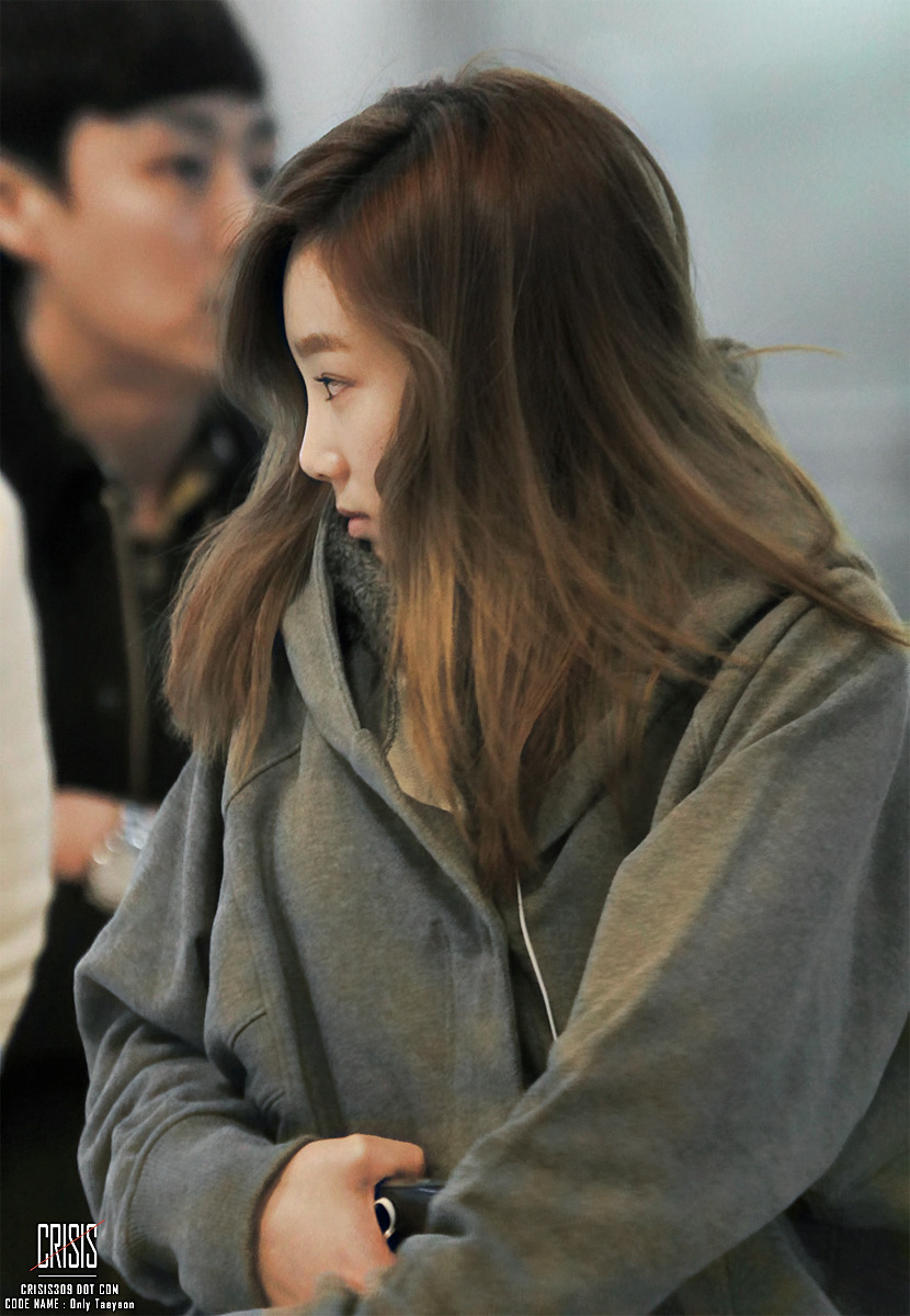 [PIC][04-12-2012]SNSD khởi hành đi Nhật Bản vào tối nay Tumblr_mejuykgCPi1rs68xto2_1280