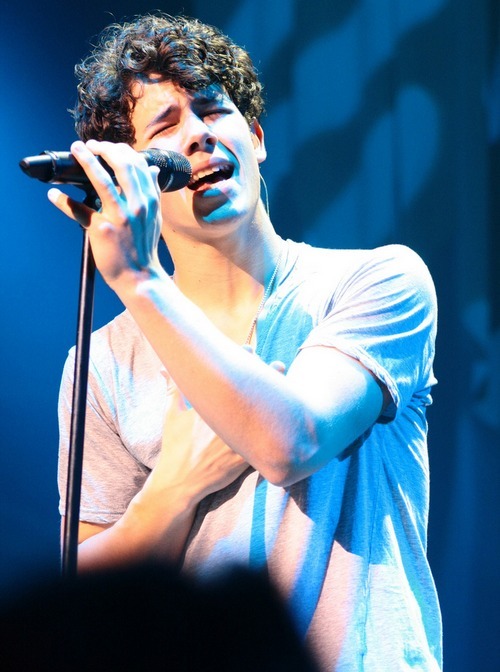 nicholas jerry jonas <3 - صفحة 11 Tumblr_l0xyi2azKn1qzh454o1_500