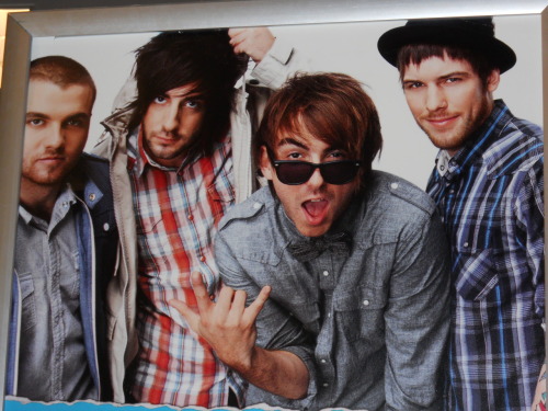 All Time Low Tumblr_lgj7t7jTmb1qcwe7io1_500