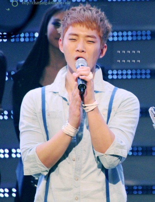 Lee Junho - Page 8 Tumblr_lidqkf45A31qfaup4o1_500