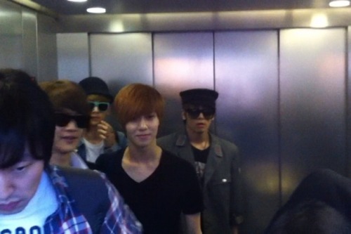 SHINee in London Tumblr_lmzxvyHsPc1qcl89co1_500