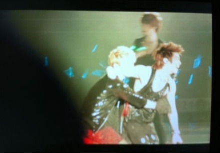 110716 SHINee First Concert in Taiwan - Página 2 Tumblr_loflonLnBN1qdws1jo1_500