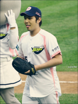 Kangin [강인] - Page 4 Tumblr_low1hxi15G1qmuksho4_250