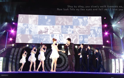 [PICS][GIFS][24-08-2011] YongSeo tình tứ - Khoai lang couple Tumblr_lqcv3fVuIt1qir3l9o1_500