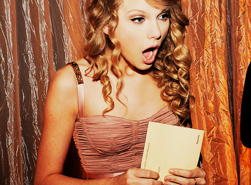 Taylor Swift - Page 8 Tumblr_lrlqqnoS7e1qbgvdvo1_500