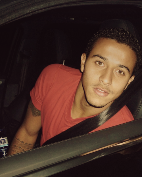 صــور رائـــعه لــ thiago alcantara Tumblr_lrshe1fmuu1qjmwuuo2_500