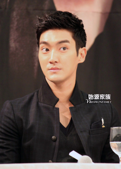 Siwon [시원] - Page 9 Tumblr_ls51uc6DaA1qfj7aoo1_500