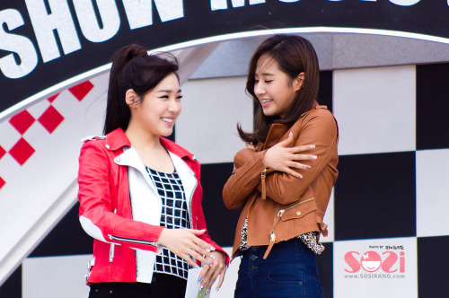 [PICS] Yuri @ Music Core 2011 Tumblr_lt77k6b0pd1qbnw0xo1_500