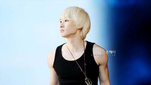 Lee HyukJae Tumblr_ltr8wlCRVV1qmyurgo1_500