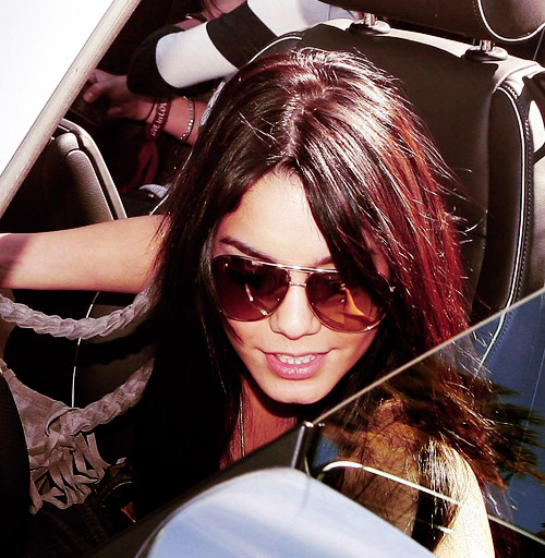 Vanessa Anne Hudgens[2] - Page 20 Tumblr_lu9e3mZIBJ1qa7db7o1_500