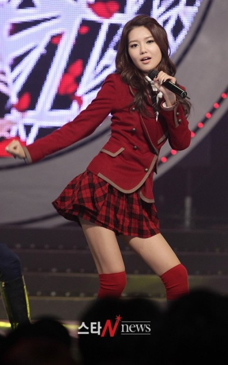 [PICS] SNSD @ Mnet CountDown Tumblr_lufzpz64Gf1qav32uo1_500