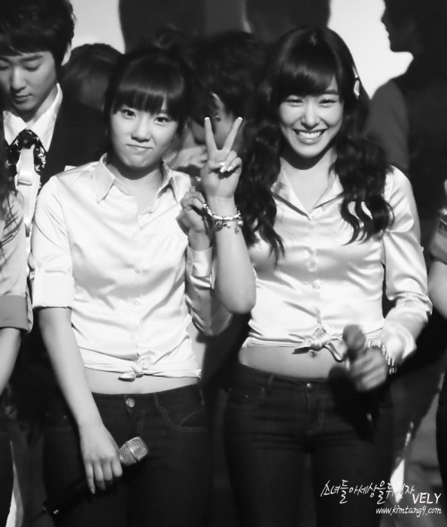 [PIC+VID+GIF][20/1/2012]∴♥∴ TaeNy ∴♥∴ Happy's Heaven ∴♥∴ Twinkle - Taeny Lấp Lánh - TaeTiSeo  ∴♥∴ - Page 19 Tumblr_lumj8d3Uos1qimj8do1_500