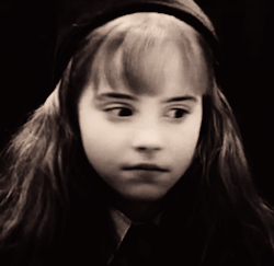 Hermione Granger - Cô mọt sách thông minh nhà Gryffindor Tumblr_lw0a3oR3Uv1qlwv4eo1_250