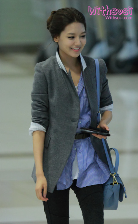 {PIC} 100112 Sooyoung Gimpo Airoport Tumblr_lxm2uevC801r72q93o1_500