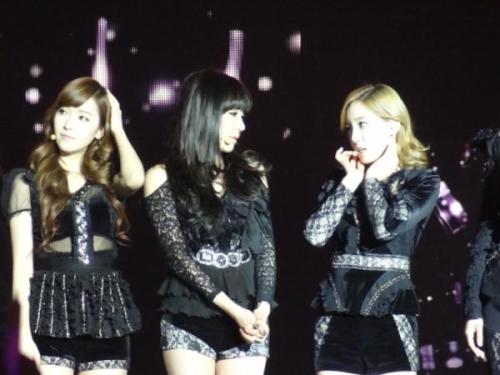 [PIC+VID+GIF][20/1/2012]∴♥∴ TaeNy ∴♥∴ Happy's Heaven ∴♥∴ Twinkle - Taeny Lấp Lánh - TaeTiSeo  ∴♥∴ - Page 21 Tumblr_lz3s13nFeN1rp0n2ho1_500