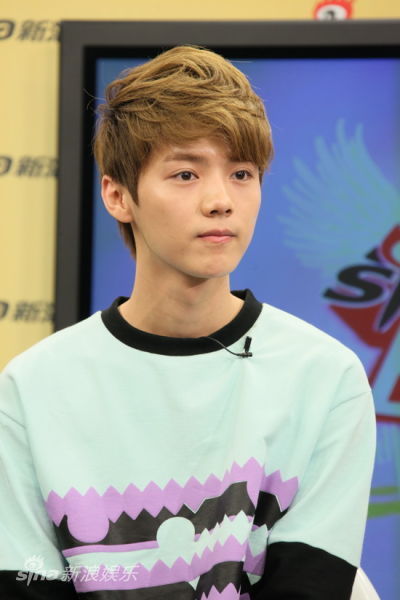 120410 EXO-M Interview Tumblr_m298kqTM3Y1r8i9eqo4_400