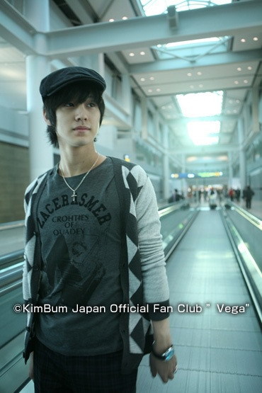      ..  kim bum   Tumblr_krlimkmukr1qa8l7ro1_400