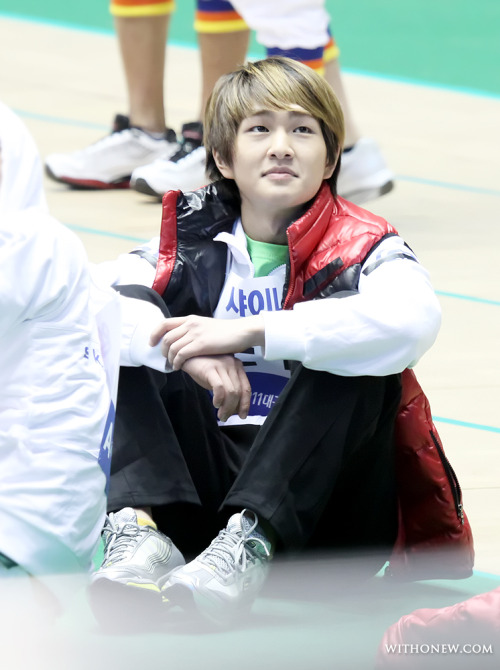 110123 Jinki @ MBC Idol Sports Day Competition  Tumblr_lfjla2ic261qauyhjo1_500