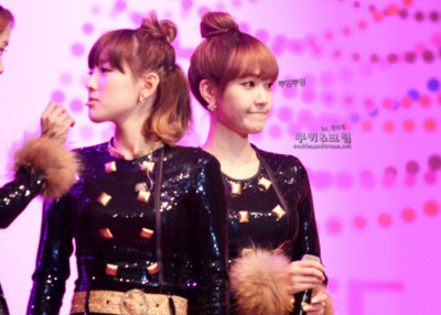 [PIC + GIF][30/10/2011] ♥  TaengSic Couple  ~ BYUN TỘC ♥ Happie Birthday Lép Phu Nhân 18/4/2012 - Page 10 Tumblr_lhqfbgV8pH1qcoxdoo1_400