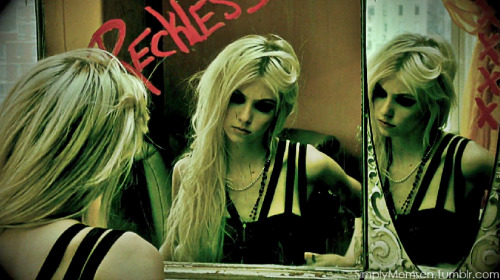 The Pretty Reckless - Pgina 2 Tumblr_lji6f5knWY1qilgdto1_500