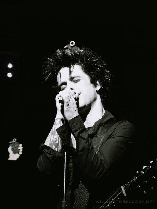 BILLIE JOE ARMSTRONG. Tumblr_lk8foj8GqE1qdx5mwo1_500