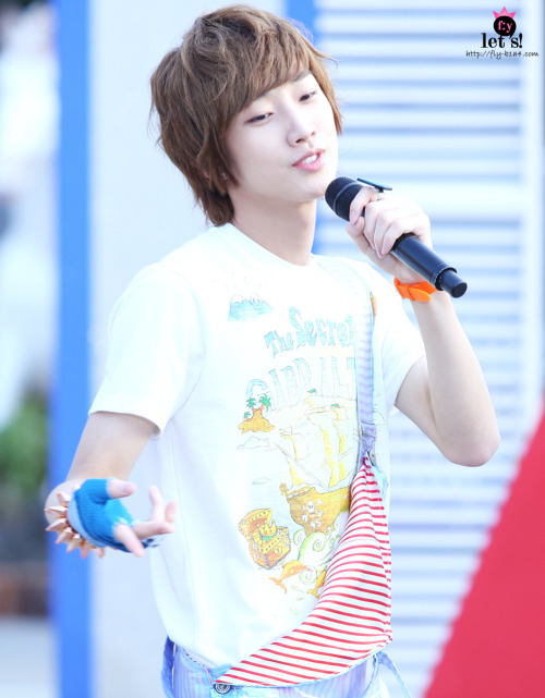 Flight B1A4: [Leader] Jinyoung (진영) Tumblr_lkrj9y00wW1qimp49o1_500