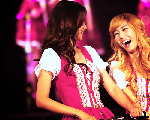 [PIC][8-7-2011] YoonSic thật dễ thương Tumblr_lndcb90IKp1qdxn4bo1_500