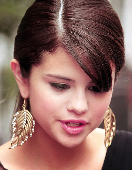 Selena Gomez - Page 21 Tumblr_lnvfm3GMtn1qgk57io1_500