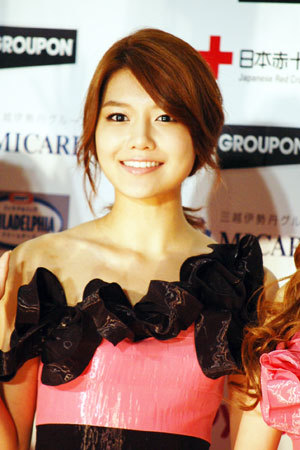 [PIC/GIF] Nụ cười của Sooyoung có thể gây chết người  Tumblr_lnwmn6tDCE1qf1zwco1_400