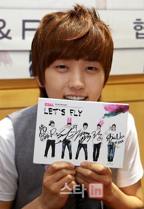 [09.07] Les B1A4 à un fan meeting Tumblr_lo2dw5FifD1qctebto1_500