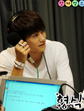 [RADIO] 110708 ZE:A @ Young Street Tumblr_lod005MWNp1qcles7o1_400