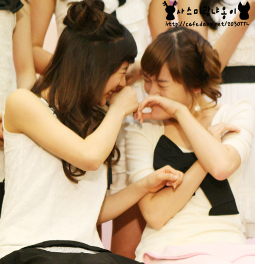 [PICS/GIFS][15-08-2011] Những hình ảnh đáng yêu của SunSica Tumblr_loe9kyDgnt1qcr5lgo1_500