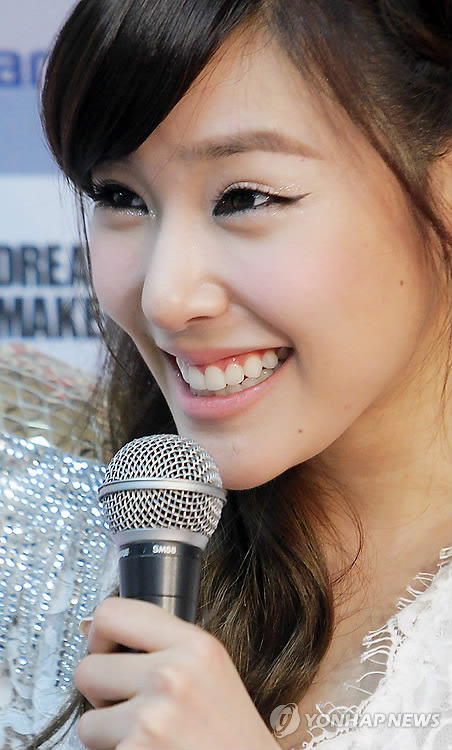 Tiffany (Stephanie Hwang 스테파니황) - Page 2 Tumblr_lotu47DnIh1qfrjfbo1_500