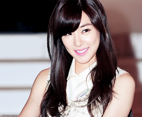 [PICS][GIFS][14-08-2011] Tiffany unnie ah - Yêu unnie quá đi mất Tumblr_lpvnbhfyDT1qe5ygio1_r1_500