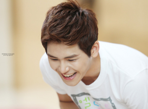 Lee HoWon 이호원 aka Hoya - Page 2 Tumblr_lq3qowTbky1qcpn01o1_500