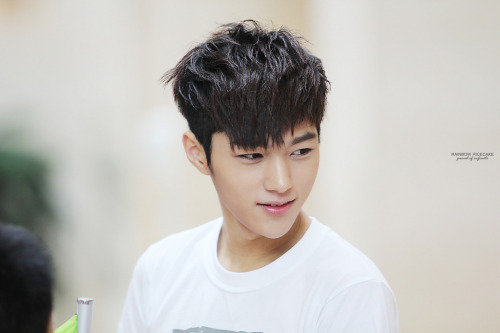 Kim MyungSoo 김명수 aka L Tumblr_lq3s8cP2Ng1qc32n5o1_500