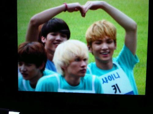 110827 SHINee @ Idol Sports Competition  Tumblr_lqkozncgu31qk8siro1_500