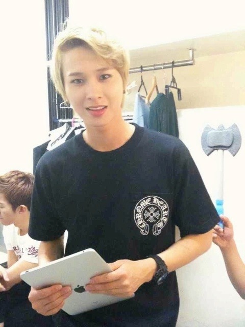  [OFFICIAL] 111009 ZE:A Japan Blog update part 2 Tumblr_lssws1wD9C1r1t7neo4_500