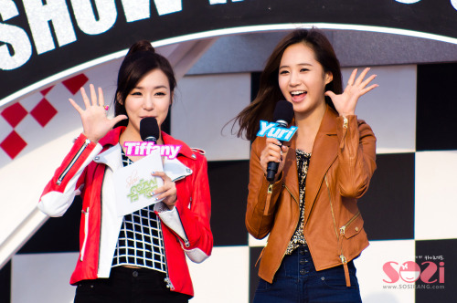 [PICS] Yuri @ Music Core 2011 Tumblr_lt77hsSbh81qbnw0xo1_500