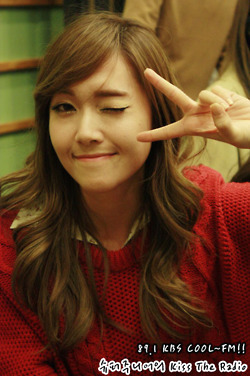 Jessica (Jessica Jung Sooyeon 제시카정수연) - Page 6 Tumblr_ltgq4bX1y31qhhd70o2_250