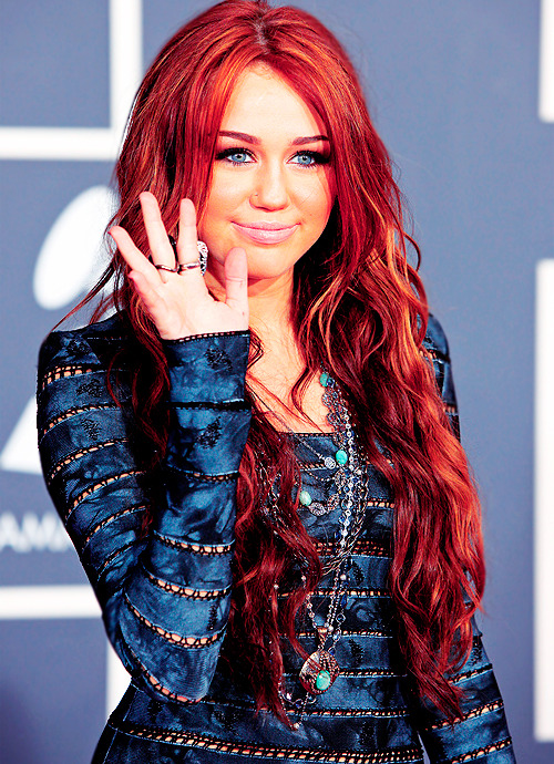 مملكه miley cyrus &hannah montana  Tumblr_lv8pbijRkx1qjqdzho1_500